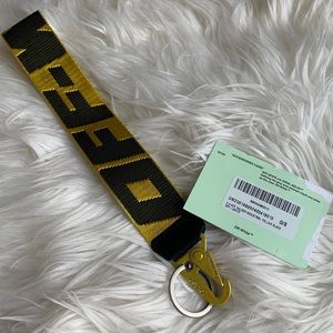 ✨ BRAND NEW ✨ OFF-WHITE INDUSTRIAL KEYCHAIN
